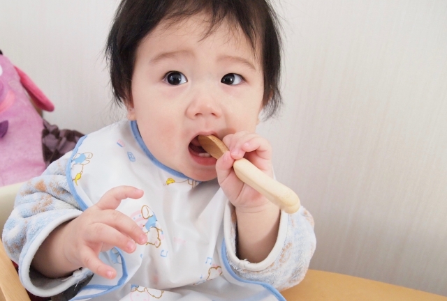 自分で食べられる スプーン フォークの練習におすすめメニュー６選 がんばりすぎない子どもごはん 離乳食 幼児食